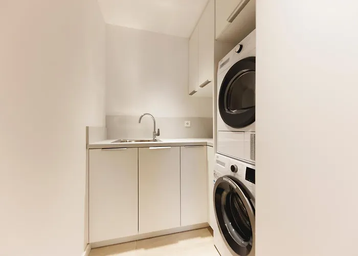 Bravissimo Centre, Modern 2-Bedroom Apartment